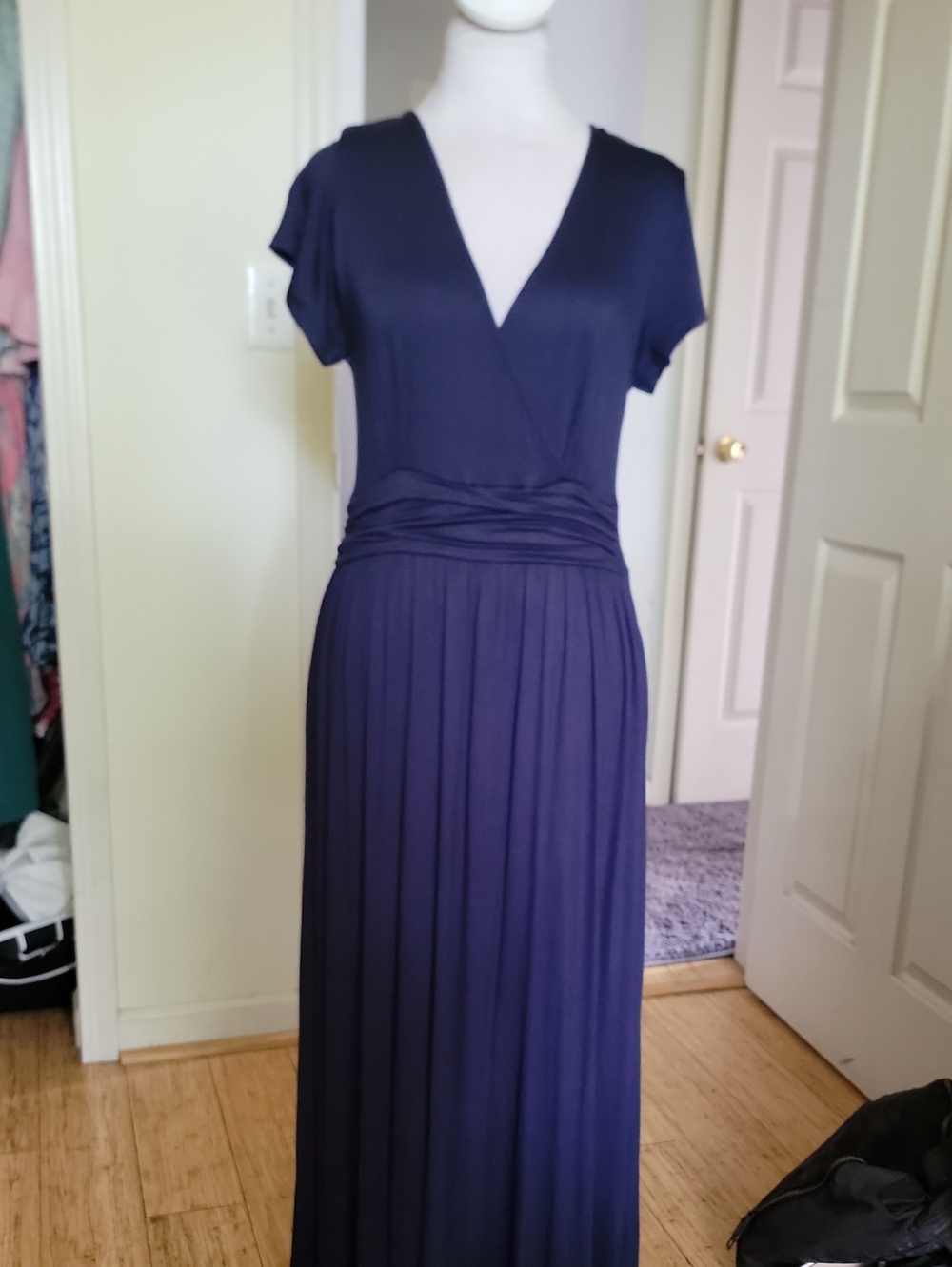 Women’s Navy V-Neck Pleated Maxi Dress